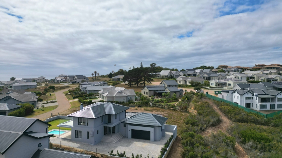 4 Bedroom Property for Sale in Baron View Western Cape